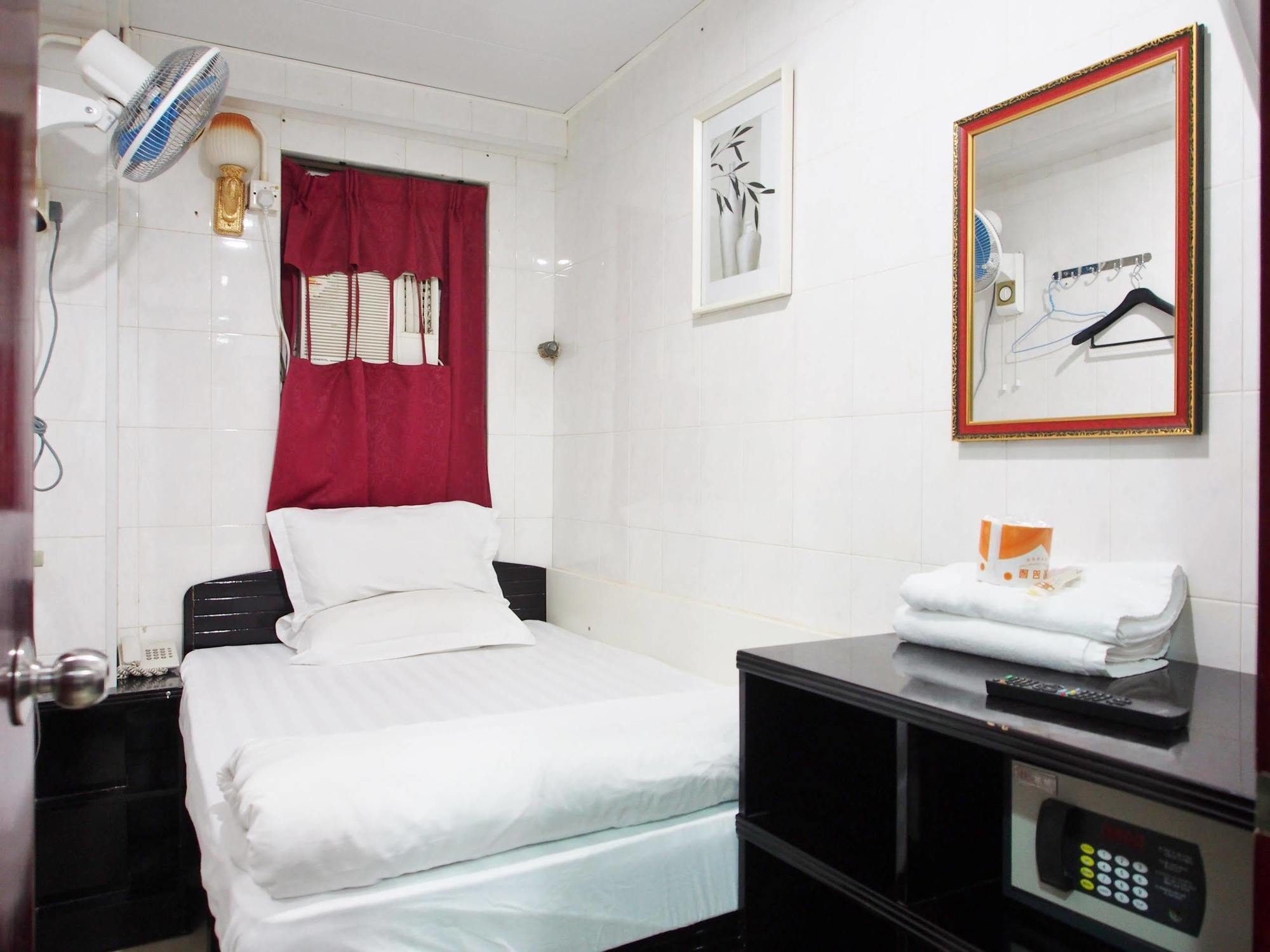 Paris Guest House Хонконг Екстериор снимка